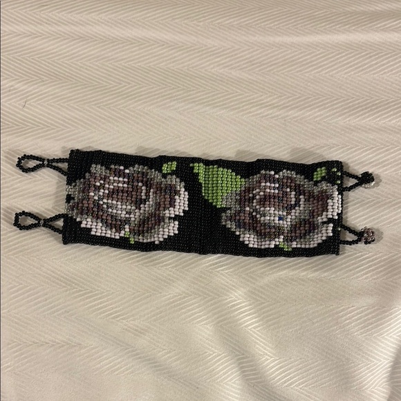 Elegant Black Beaded Floral Bracelet hand beaded - Picture 1 of 2